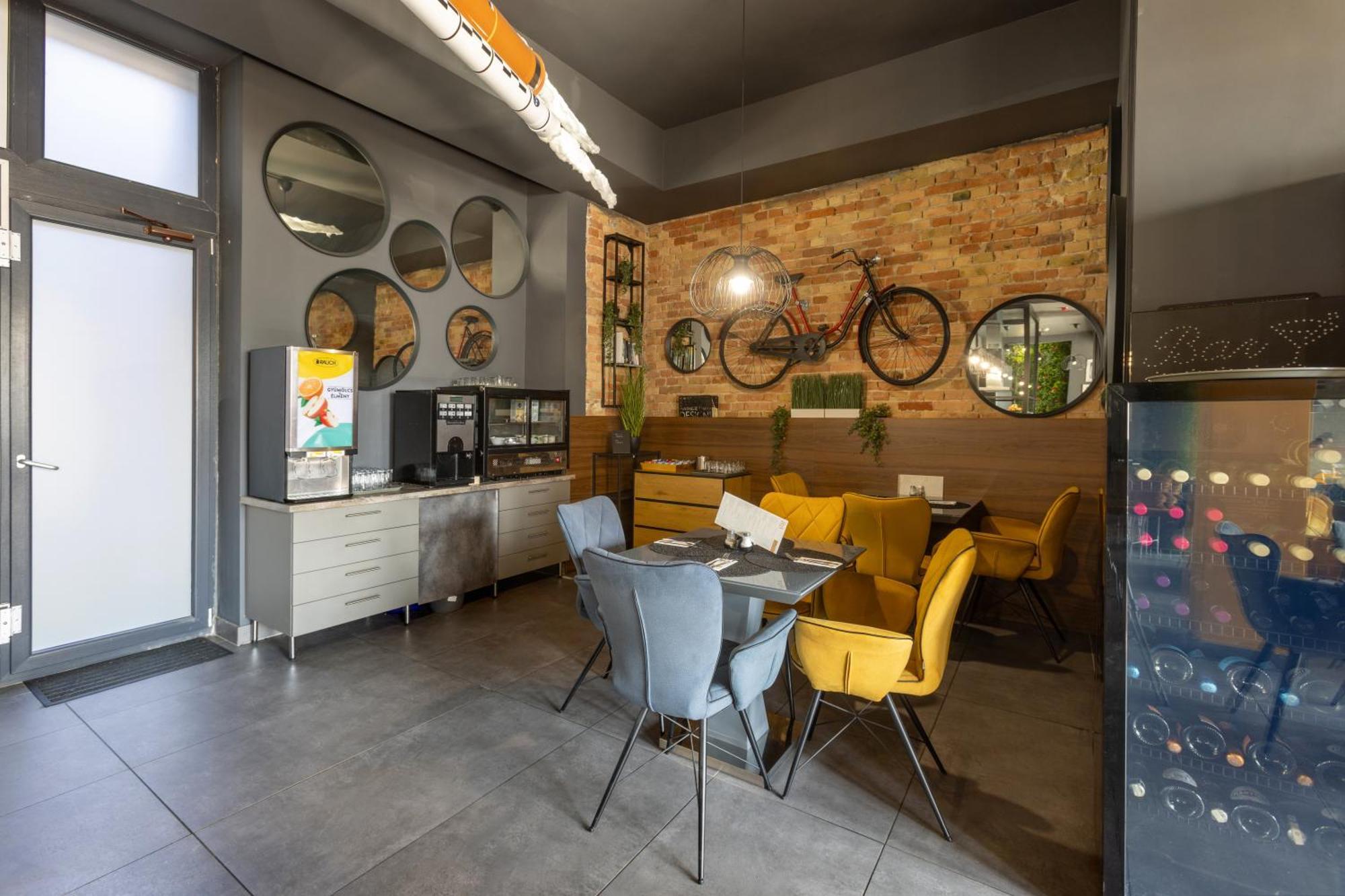 R73 Residences Pécs Buitenkant foto