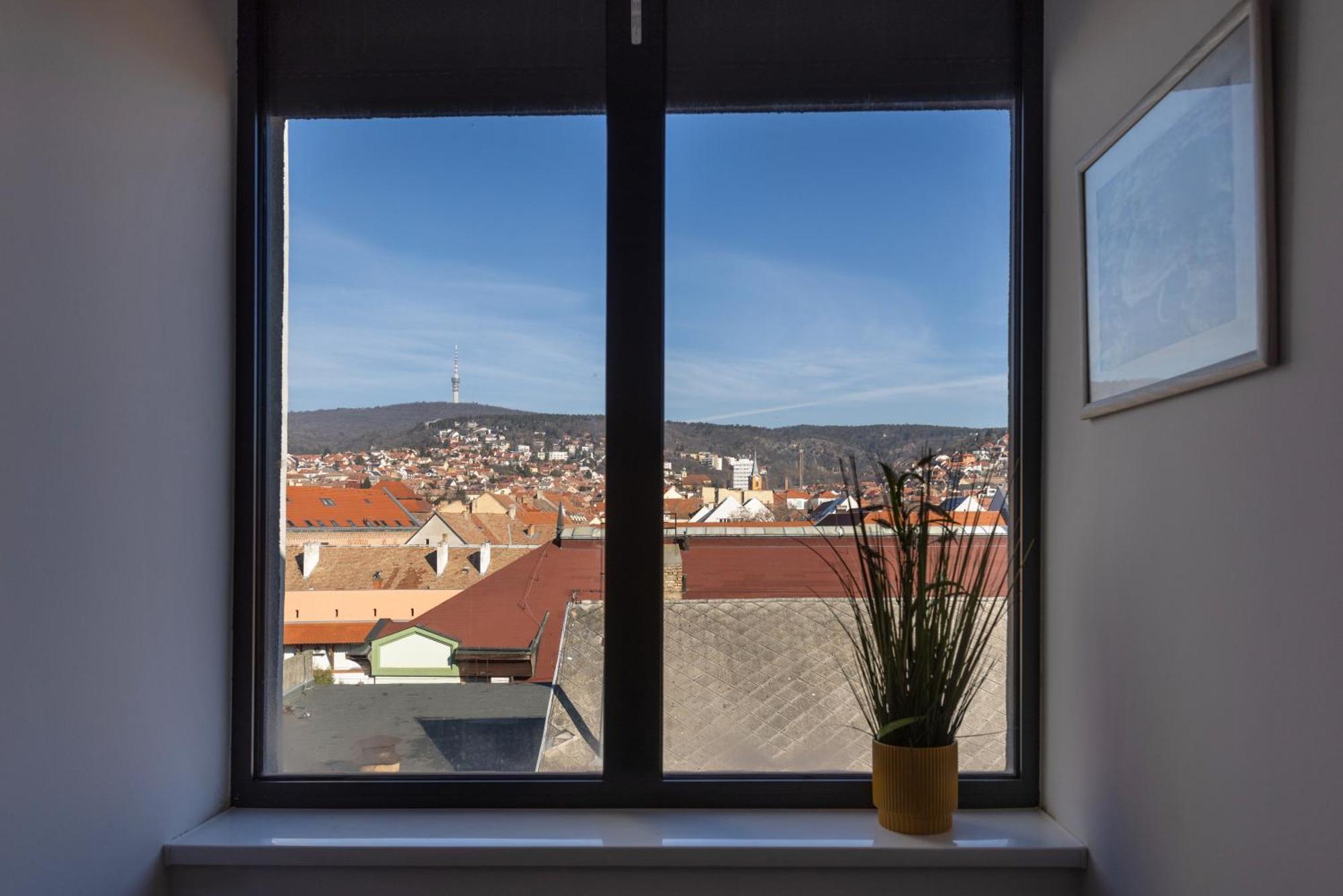 R73 Residences Pécs Buitenkant foto